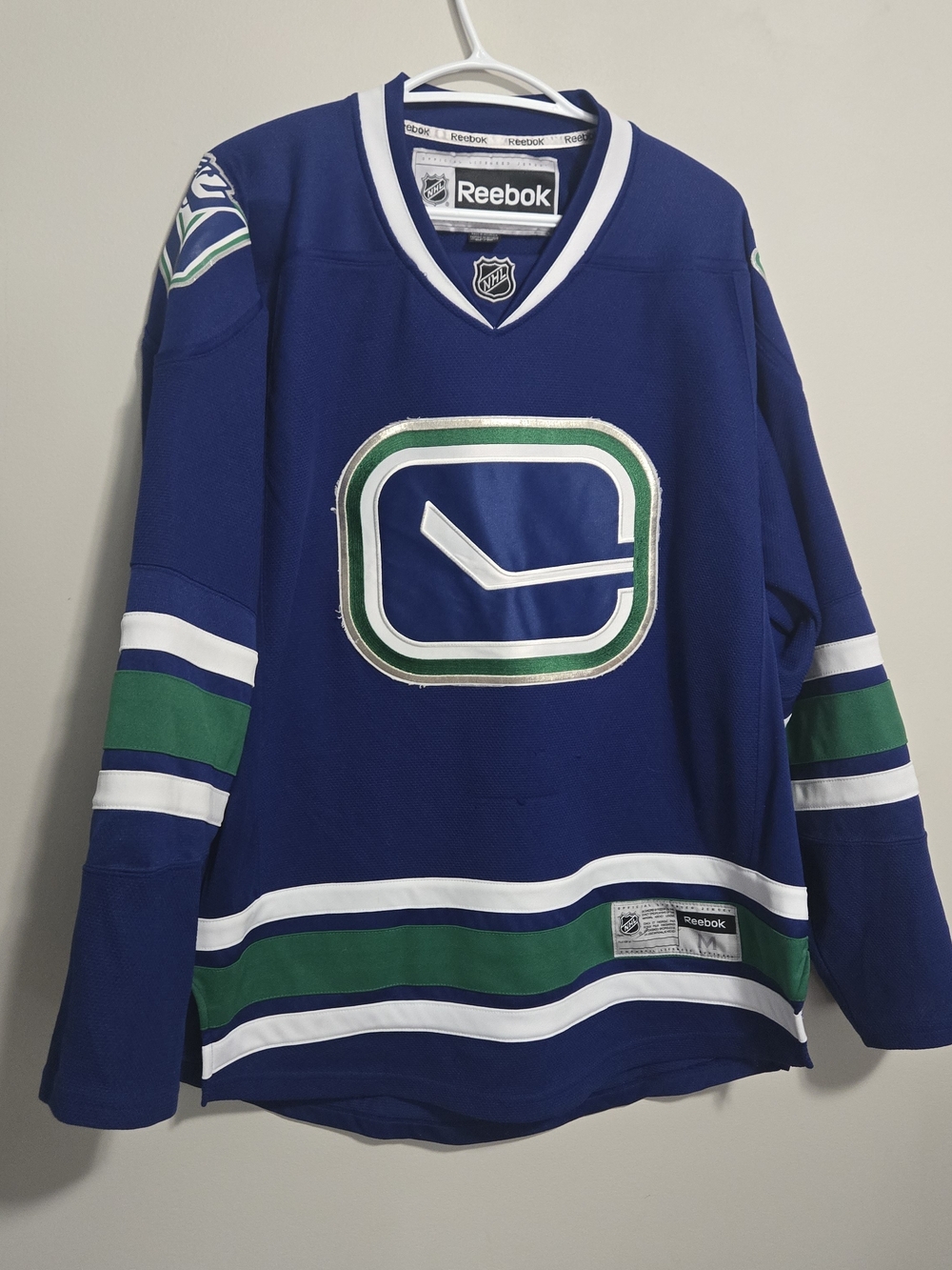 Reebok Vancouver Canucks NHL Hockey Jersey Mens Hockey Medium
